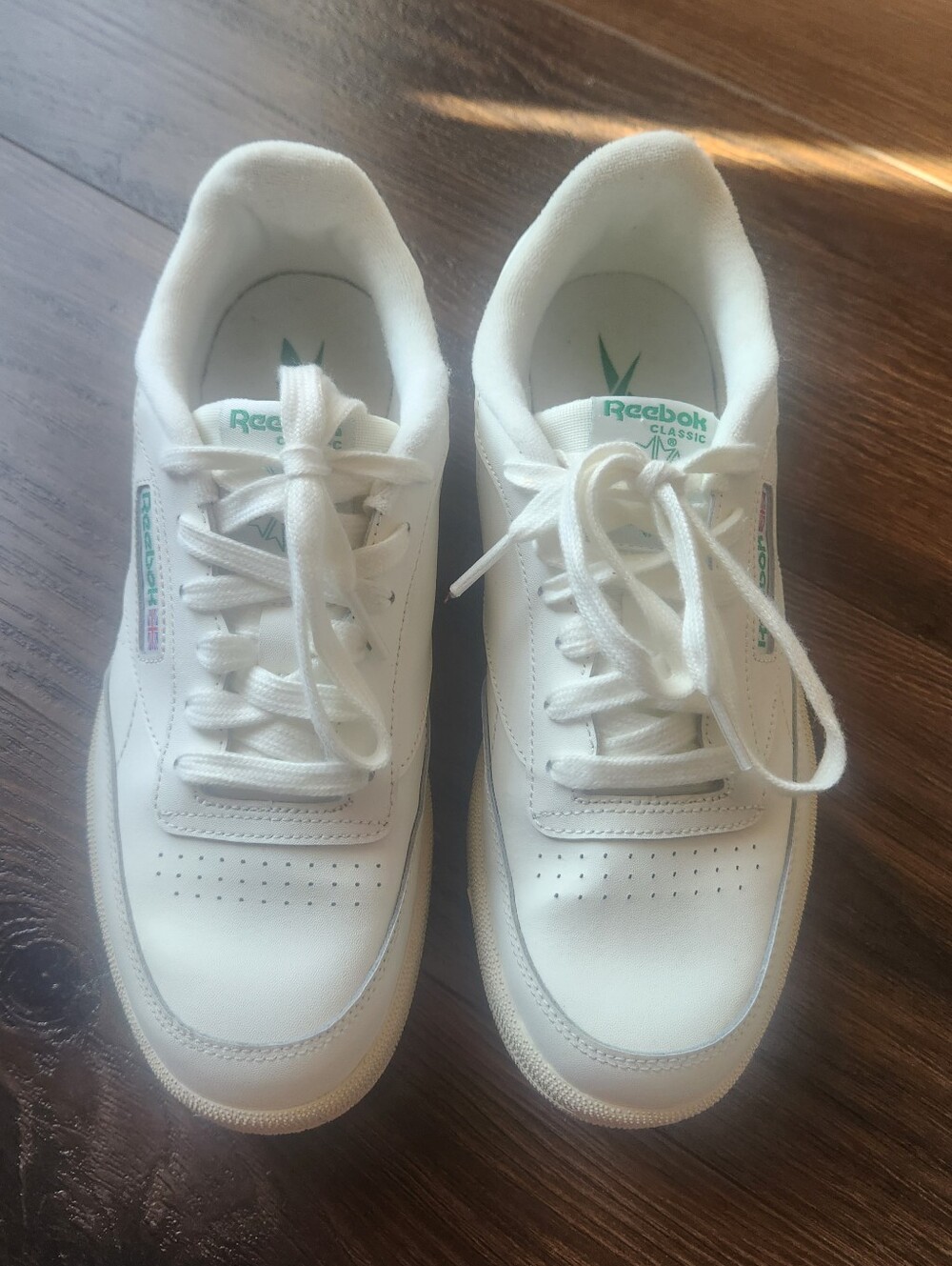 Reebok Kids White Leather Club C Shoes Size 5.5